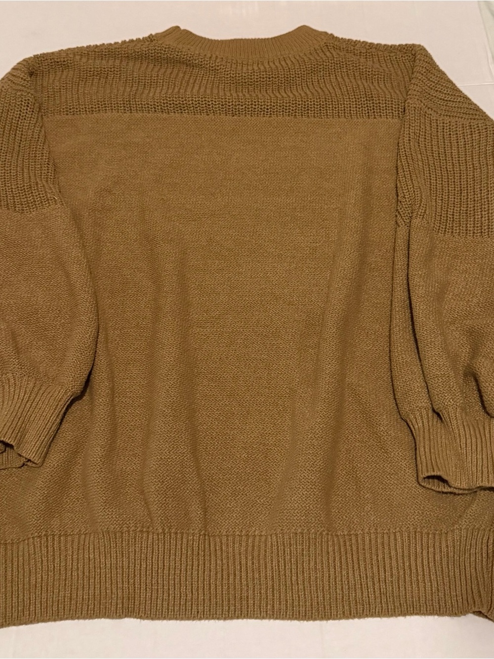 #185 Women's Crew Neck Sweater in Camel